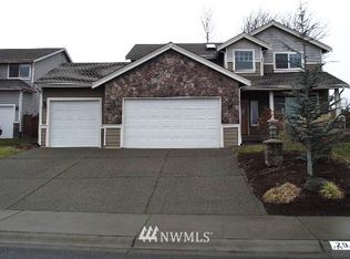 2911 217th Avenue Ct E, Sumner, WA