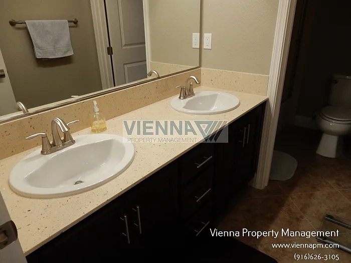 5635 Saratoga Cir — Photo 19