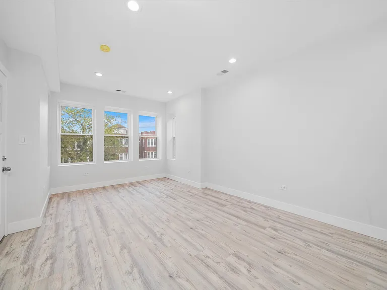 1628 S 50th Ave #3 — Photo 10