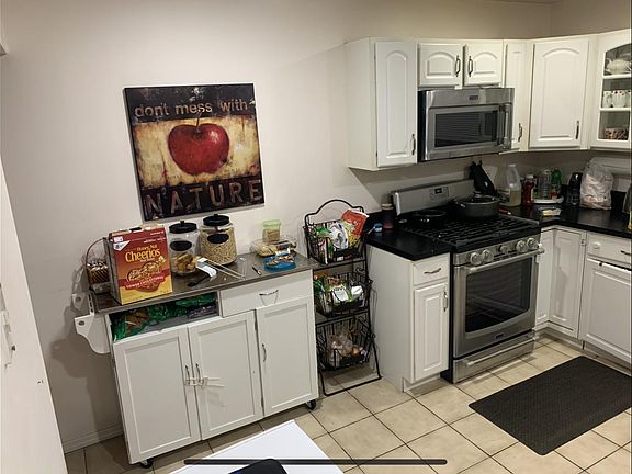 5th image of 221 Jayne Blvd