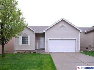 15401 Armstrong St, Omaha, NE 68116