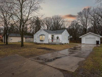 5807 Sturgeon Ave, Midland, MI, 48640