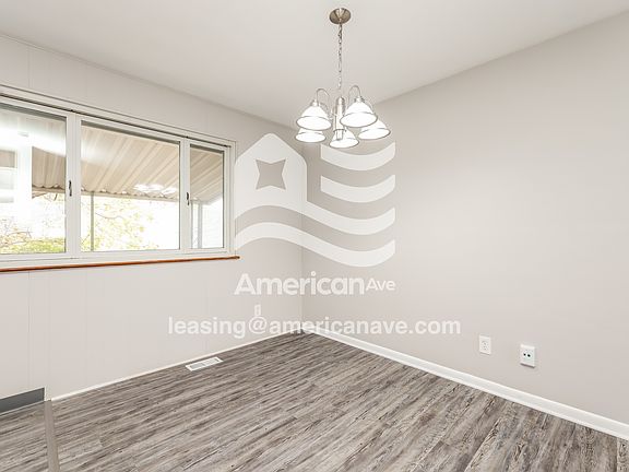 6-Dining Room