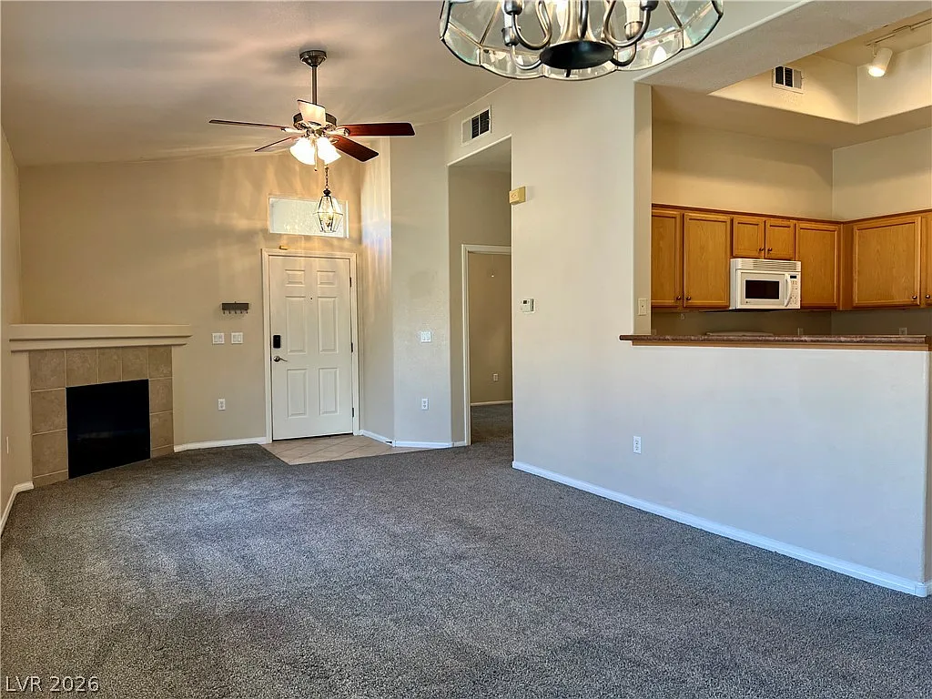 2 bed, 2.0 bath, 1054 sqft, $1,505 — Photo 3