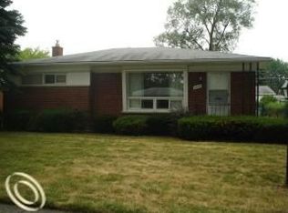 8949 Frederick St, Livonia, MI 48150