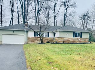 17649 Haskins Rd, Chagrin Falls, OH 44023