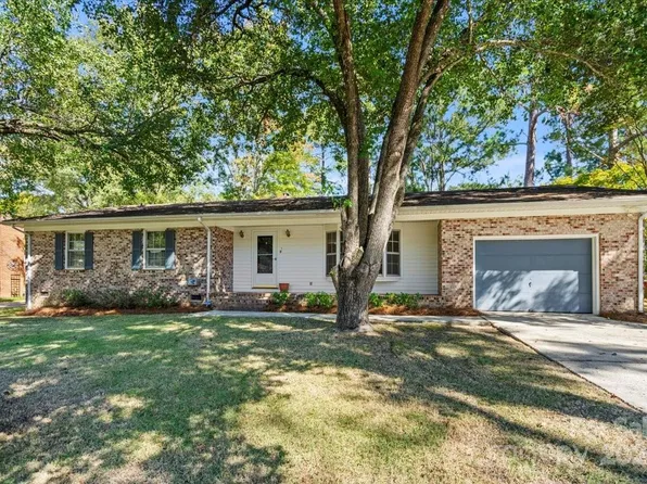 108 Virginia Ave, Cheraw, SC 29520