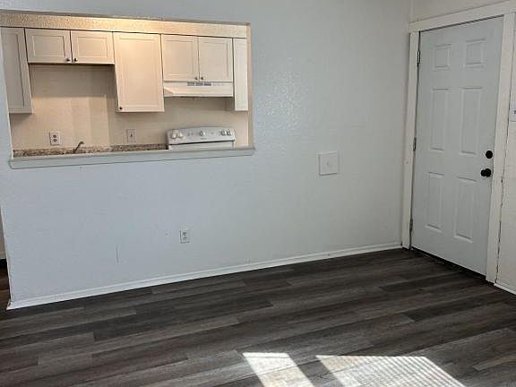 4th image of 5314 Humbert Ave