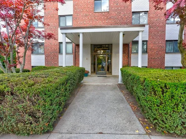 100 Grand View Ave APT 11A, Quincy, MA 02170