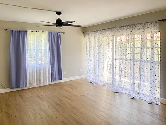 3rd image of 2050 OLEANDER Boulevard #7-206