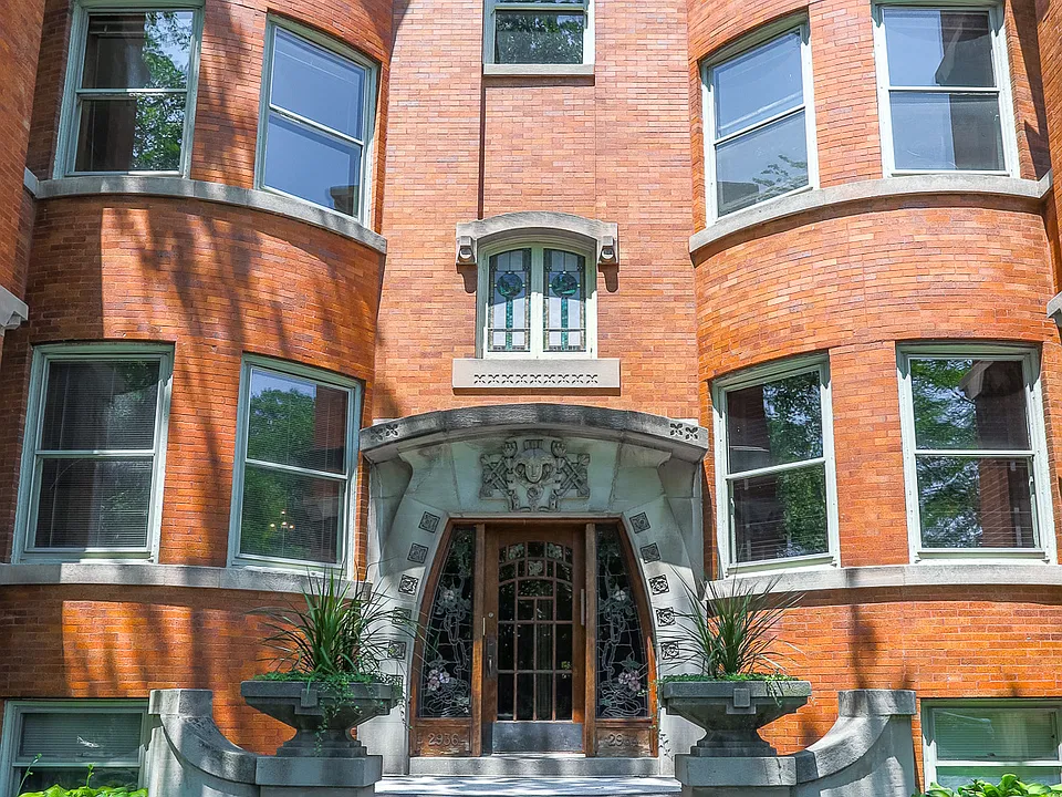 2936 W Logan Blvd #2