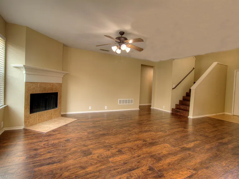 8620 Chisholm Trl — Photo 3