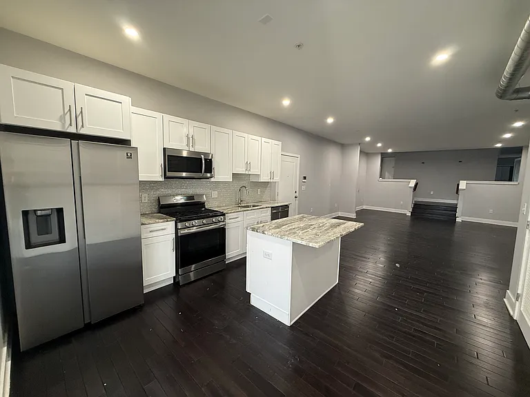 302 Richmond St #27 — Photo 2