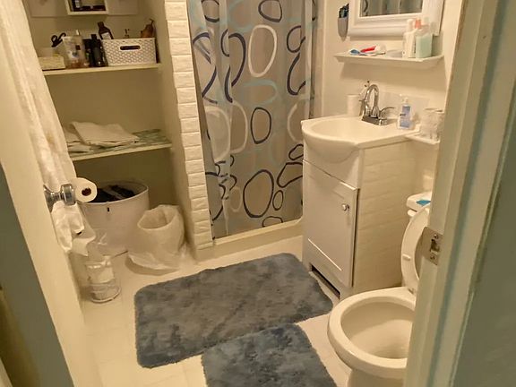 5th image of 1386 E 98th St #1