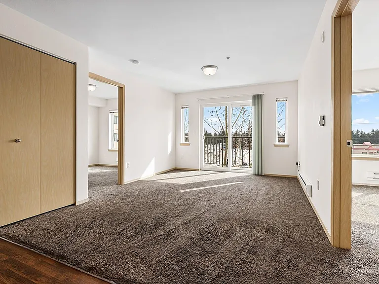 Interurban Senior Living Apartments — Photo 4