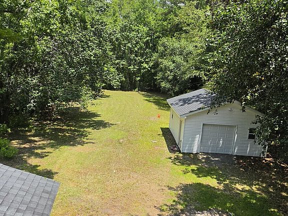 2nd image of 202 Muskie Dr