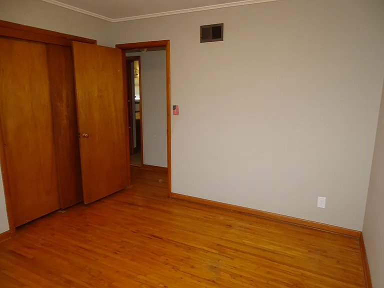 4829 S Lawton Ave #1 — Photo 5