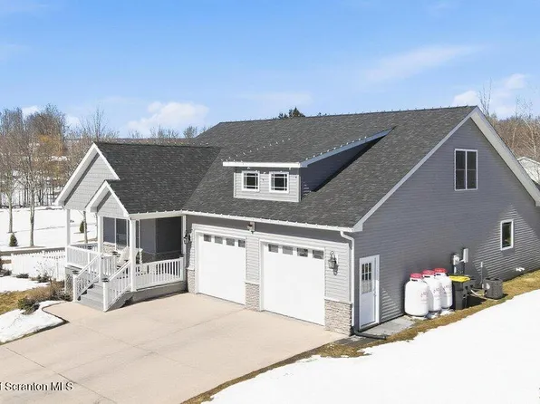 252 Mountainview Dr, Lake Ariel, PA 18436