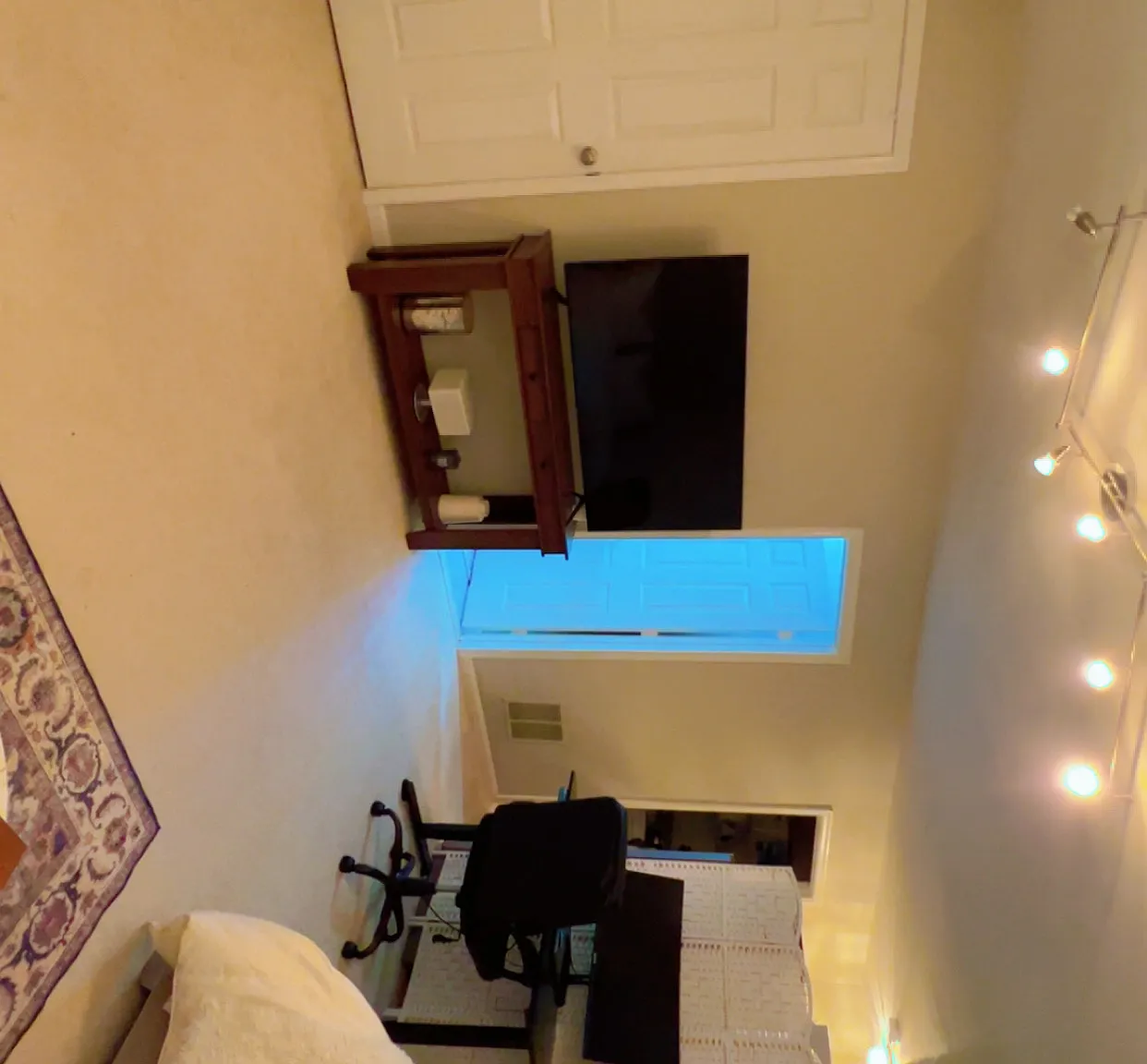 Studio, 400 sqft, $1,200 — Photo 3