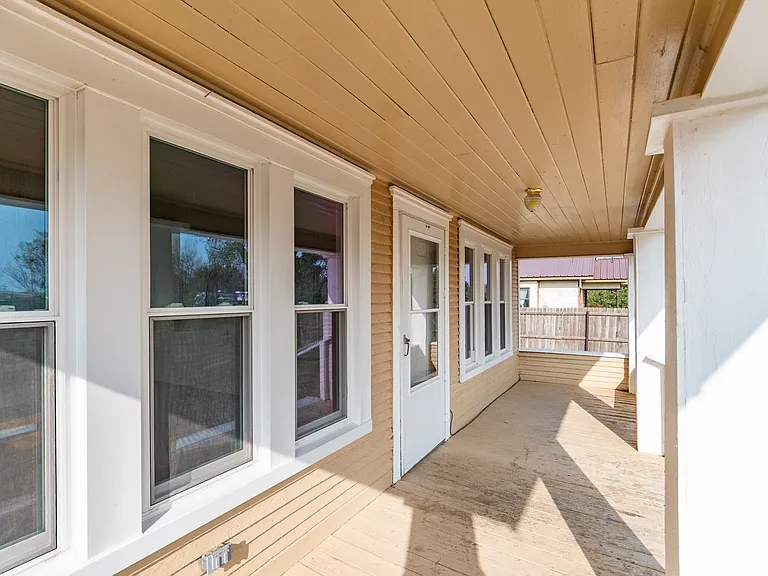 4102 W Sundown Ln — Photo 3