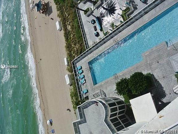 4th image of 15901 Collins Ave APT 905