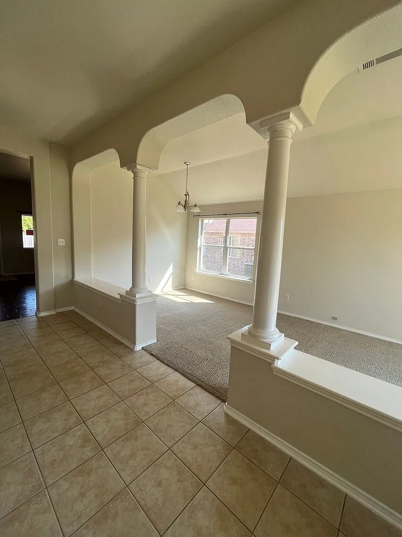 Great Location Wonderful Home — Photo 4