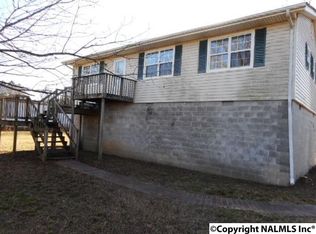 10 Gore Rd, Laceys Spring, AL 35754