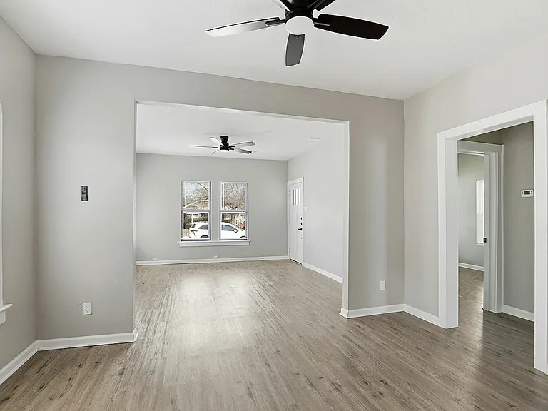 1230 Hammond Ave — Photo 8