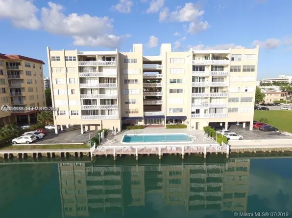 9381 E Bay Harbor Dr APT 302S, Bay Harbor Islands, FL 33154