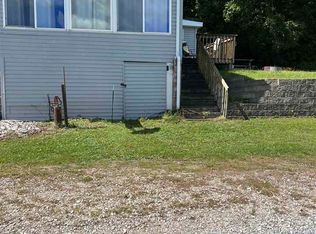 9643 F Ave, Wapello, IA 52653