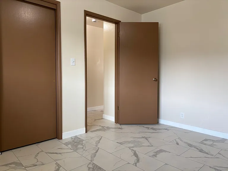 203 3rd Ave S #6 — Photo 7