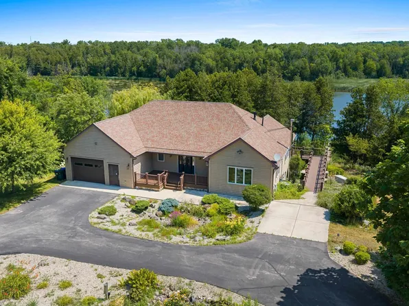 658 N Forest Dr, Forestville, WI 54213