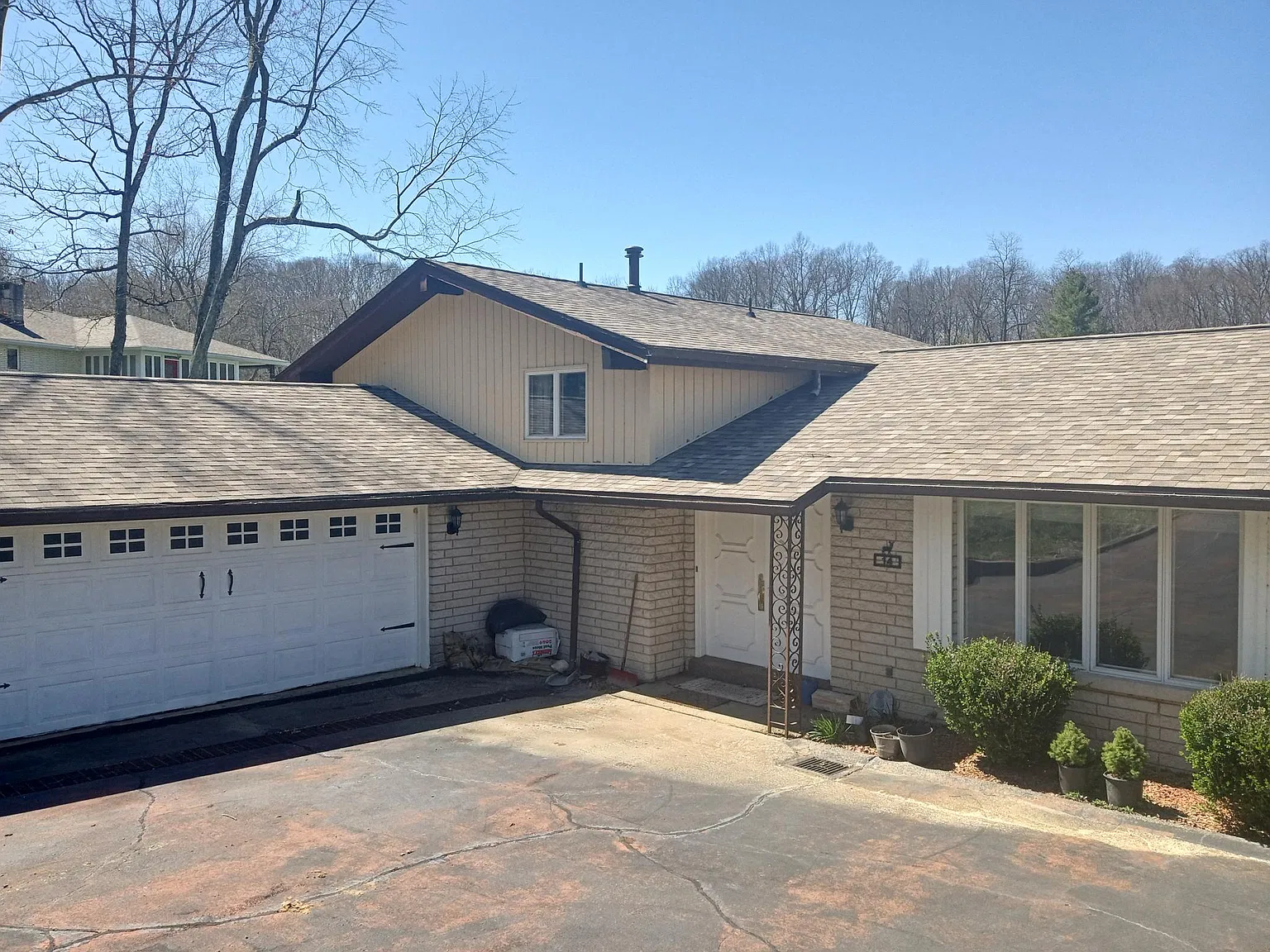 3 bed, 1982 sqft, $2,000 — Photo 3