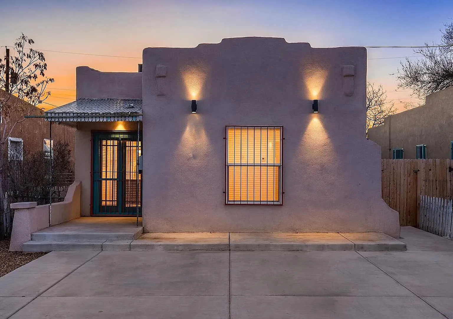 Avail. 10/14/25 - Midterm Stay, Pet-Friendly, Fully Furnished — Photo 3