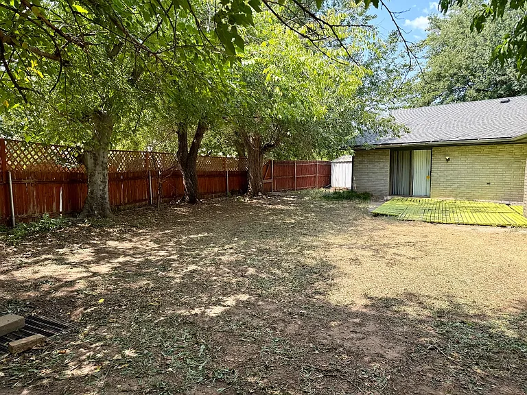 6612 Crow Cir — Photo 26