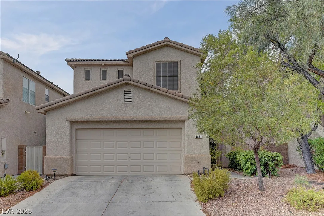4 bed, 2.5 bath, 2046 sqft, $2,200 — Photo 1
