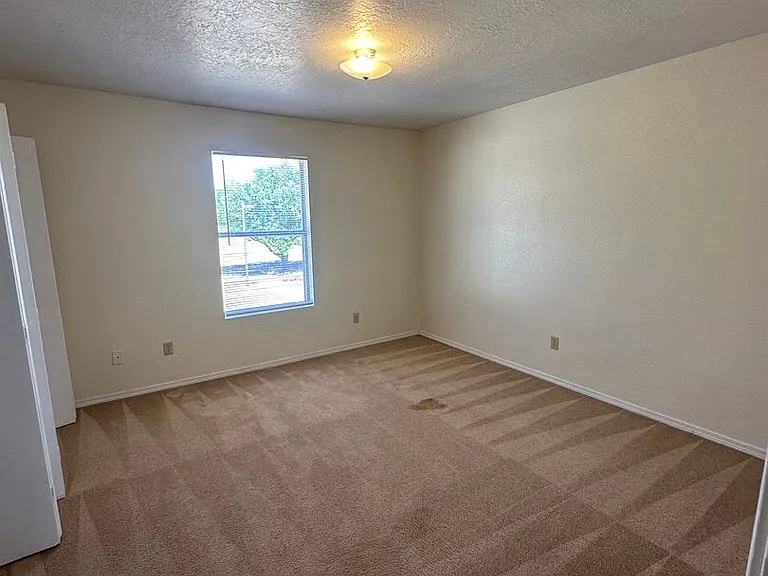 Echols 1500 - Sedona Apartments — Photo 10