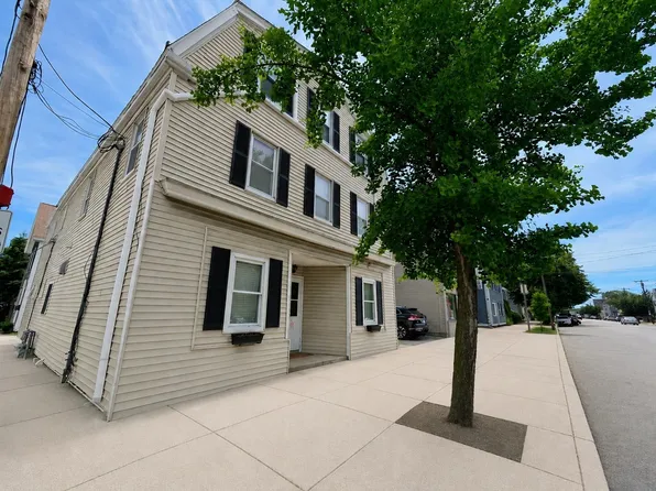 134 Boston St #1B, Salem, MA 01970
