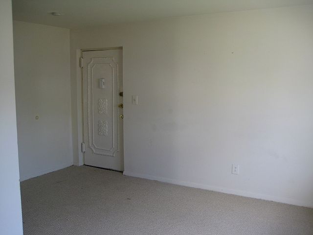 2nd image of 254 Stewart Ave APT 1D