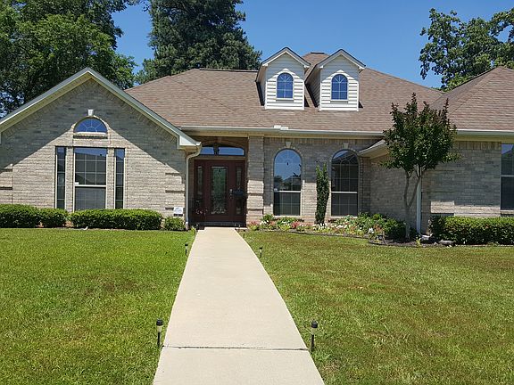 2nd image of 124 Corley Cir