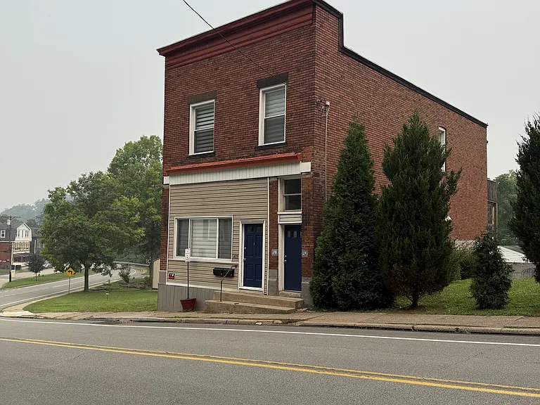 403 Wall Ave #AVENUE1 — Photo 2