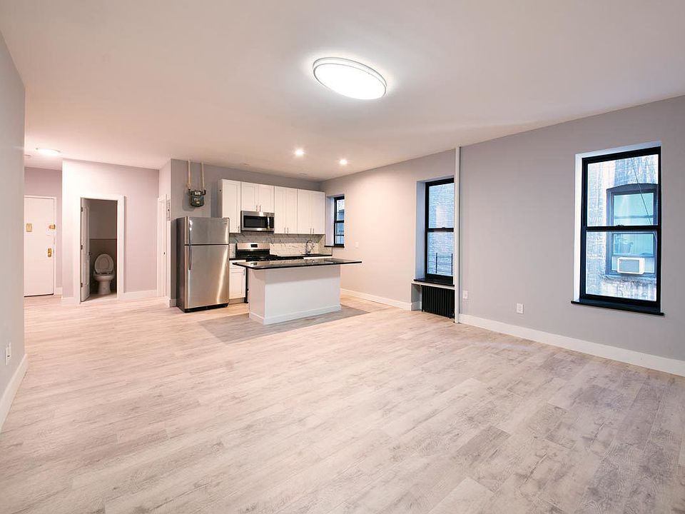 1st image of 561 Lenox Ave #15