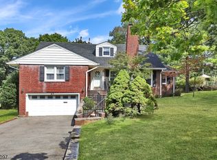 22 Notch Park Rd, Little Falls, NJ 07424