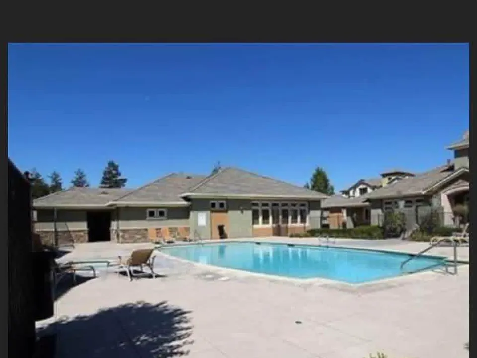 1360 Shady Ln