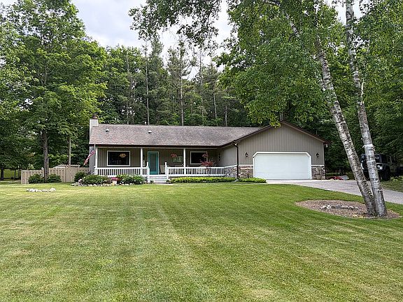 2nd image of 12892 Pineridge Dr