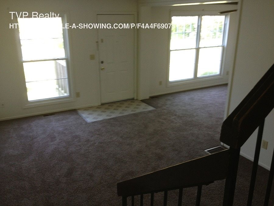 1st image of 26 Potomac Ln
