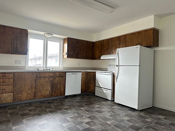 4th image of 400 E 45th Ave #3