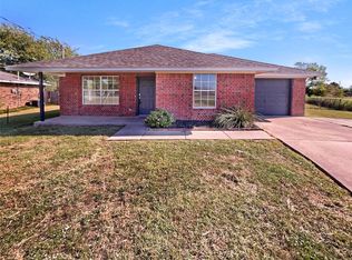 251 Green Acres Dr, Palmer, TX 75152