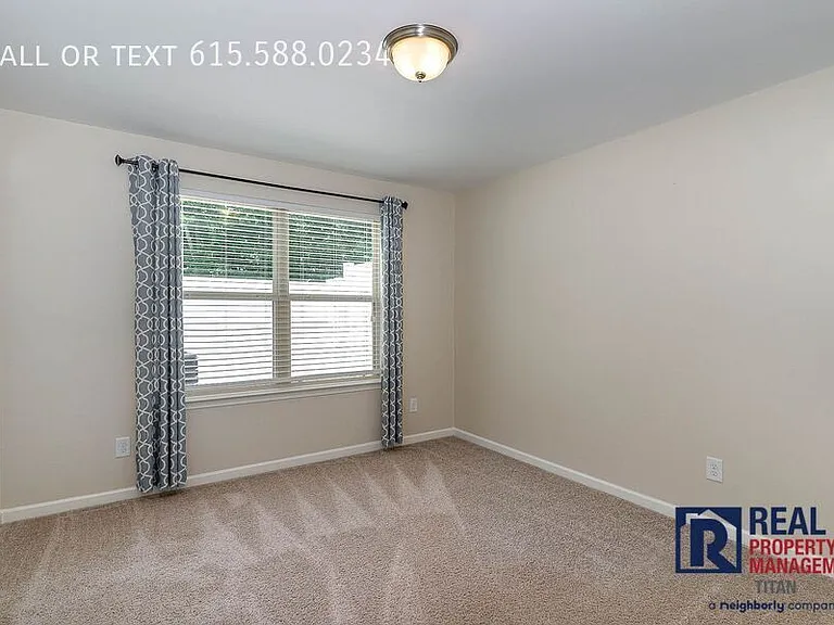 1052 Neeleys Bnd — Photo 17