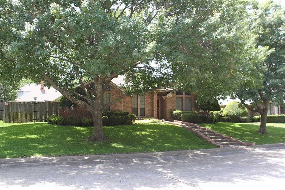 1st image of 616 Robin Meadow Dr